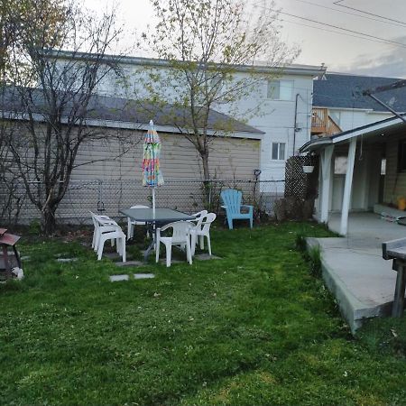 Cozy Downtown One Bedroom Free Parking Кингстон Экстерьер фото